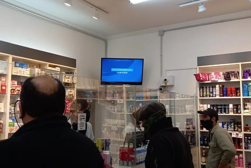 Pantalla del circuito indoor en Farmacia Norte